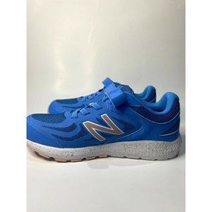 New Balance Sneaker GIRLS Size 6 XW Light Blue Brand new